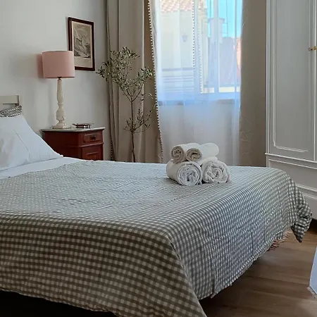 Casa Buganvilia - Near Of The Castle Accommodatie bij particulieren Penela