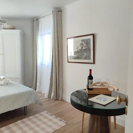 Casa Buganvilia - Near Of The Castle Accommodatie bij particulieren Penela